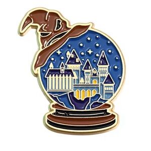 Harry Potter Snow Globe Sorting Hat Enamel Fantasy pin (New)